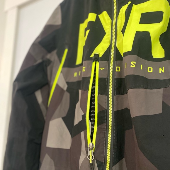 FXR Extreem Performance Men’s Sledding Suit - Picture 14 of 15